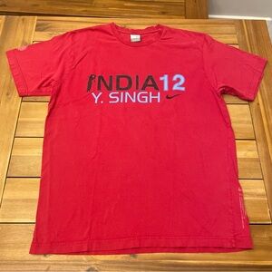 Men’s Nike Swoosh Logo Yuvraj Singh Indian Cricket Jersey T  Shirt  XL Red RARE